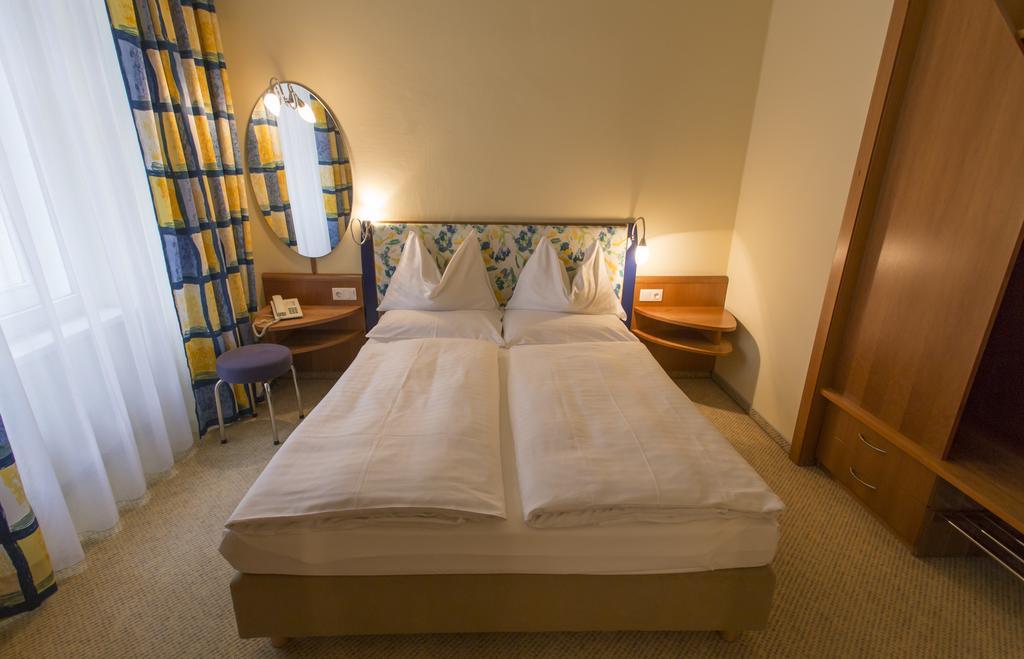 Starlight Suiten Hotel Renngasse Vienna Luaran gambar