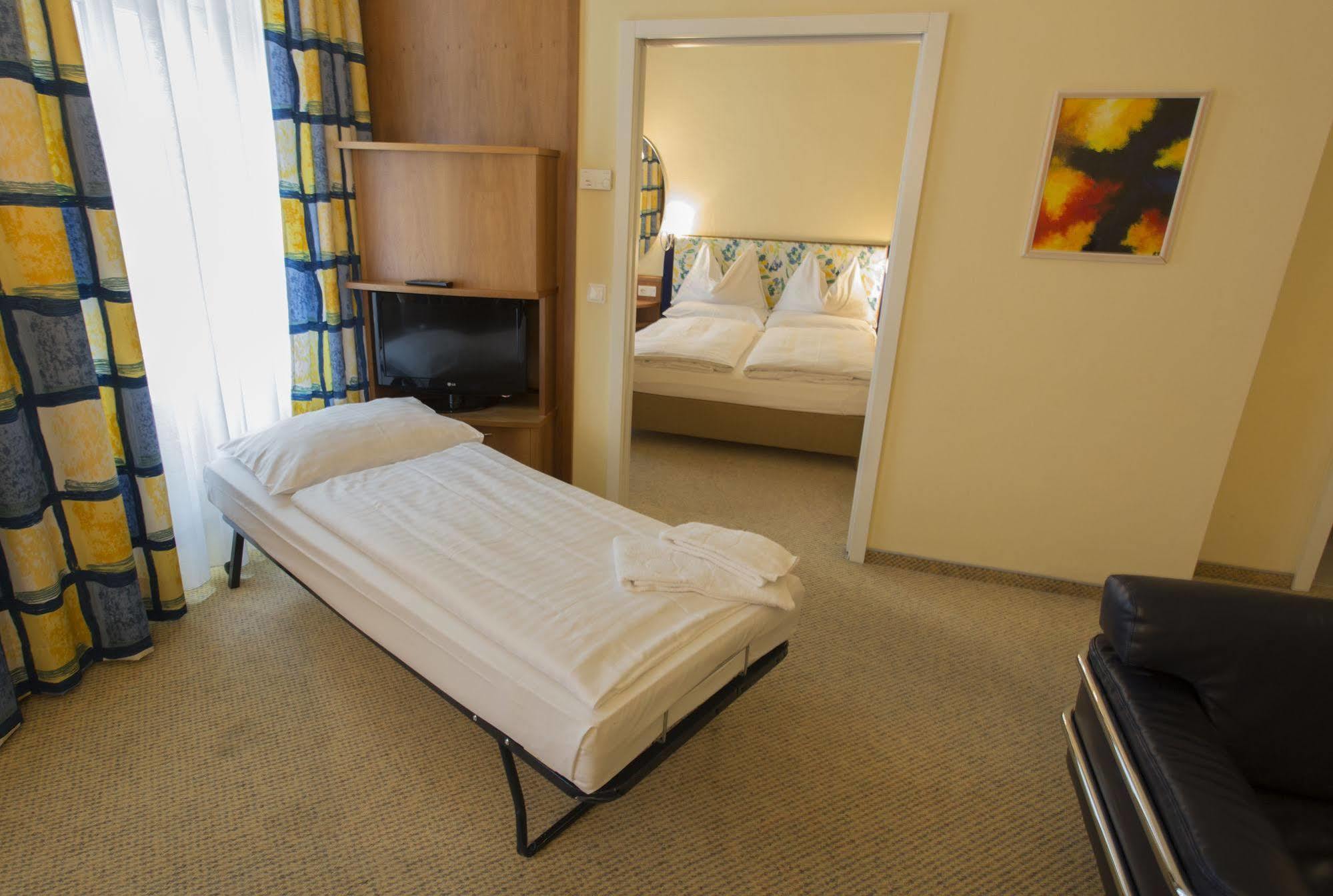 Starlight Suiten Hotel Renngasse Vienna Luaran gambar
